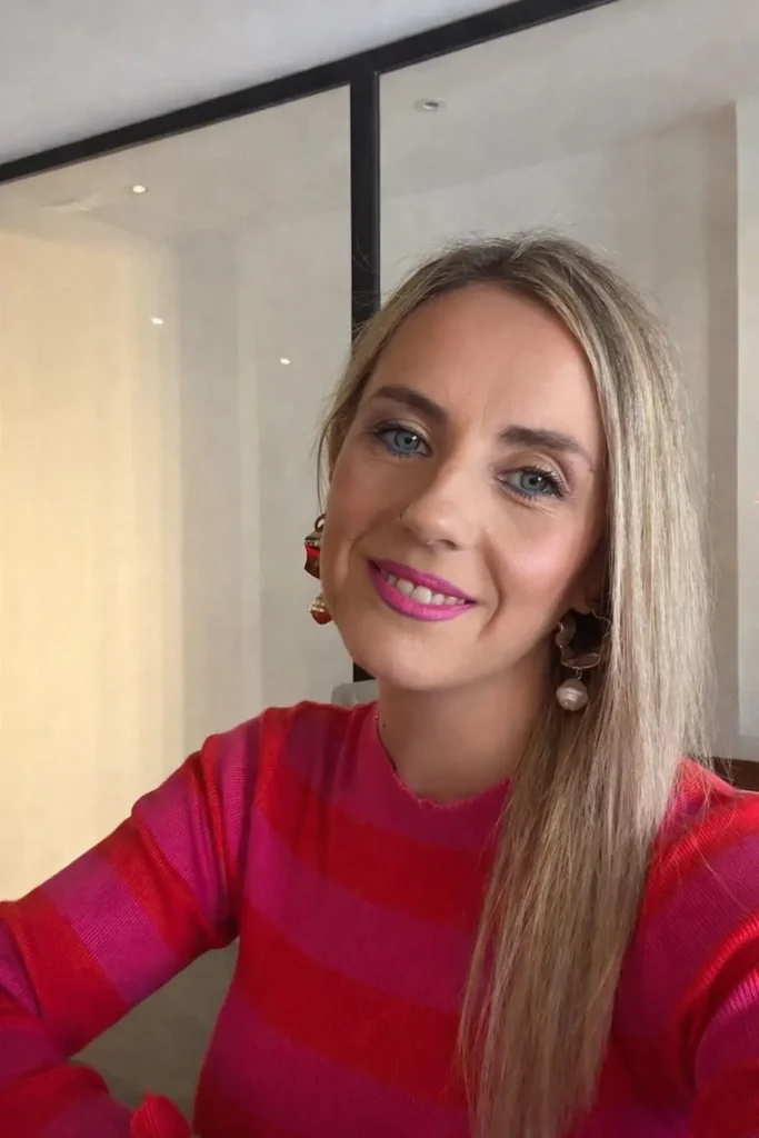 Noelia, dueña y estilista en Noestyle Baeza: referente de estilo y profesionalidad.